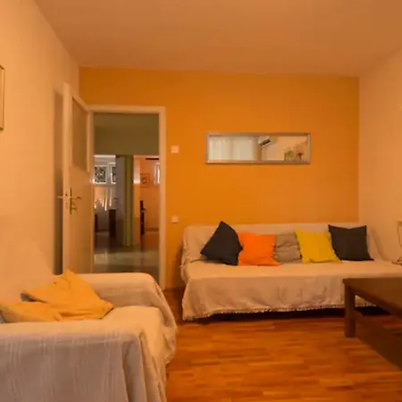 Friendly Well Located Family Apartmán *