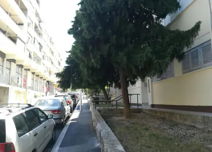 Apartamento Friendly Well Located Family Split